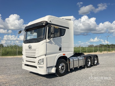 2024 ELAM 550D 6x4 Tractocamion con Dormitorio / T/A Cabover w/ Sleeper
