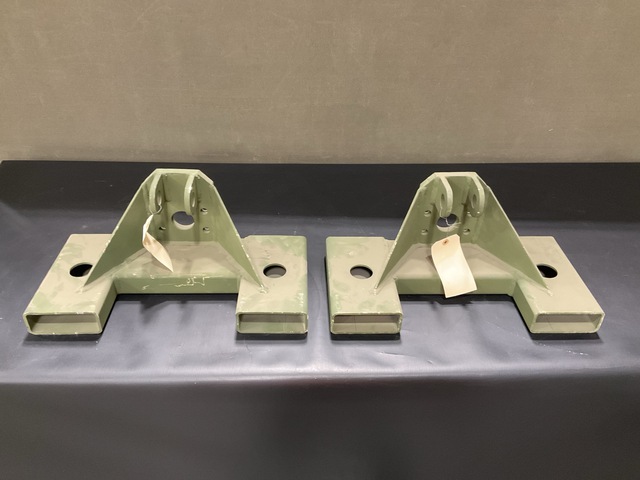 (2) Terex 09.4697.0002 Bracket Mounts