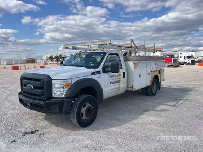 2014 Ford F-450 XL 4x2 Camion utilitaire