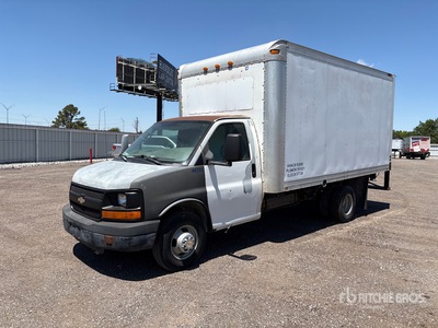 2010 Chevrolet Express 3500 Van Truck