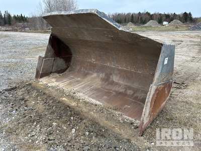 119 in General Purpose Wheel Loader Bucket - Fits John Deere 744