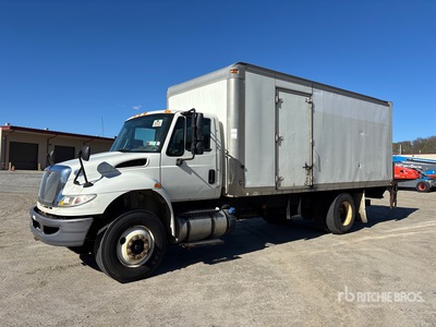 2015 International 4300 4x2 Kastenwägen