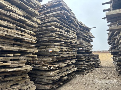 Quantity of 8 ft x 14 ft access Mats