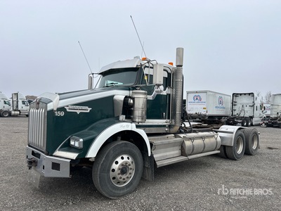 2011 Kenworth T880 6x4 T/A Dagcabine Trekker