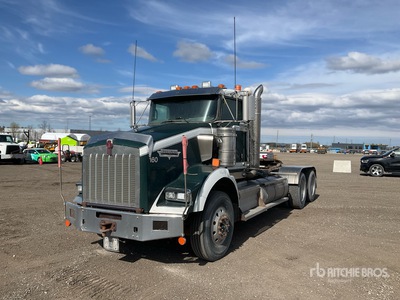 2011 Kenworth T800 T/A Day Cab Truck Tractor