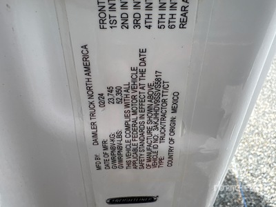 2025 Freightliner 6x4 Sleeper Truck Tractor