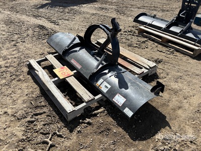 Quadivator 72 in ATV Schneepflug