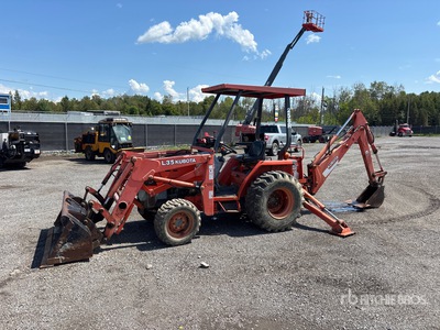 2000 Kubota L35 4WD tractor utilitario