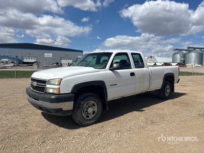 2006 Chevrolet Silverado 2500HD 4x2 Extended Cab Pickup