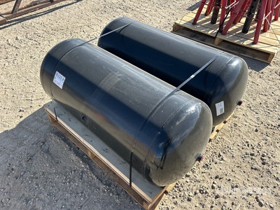 Quantity of (2) Air Storage Tanks Divers - Industriel