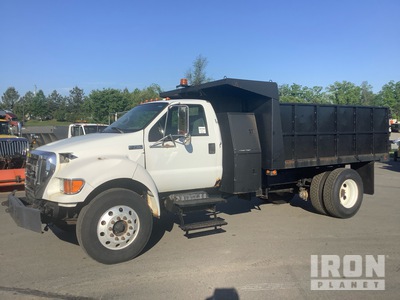 2005 Ford F-750 XLT 4x2 Camion à benne