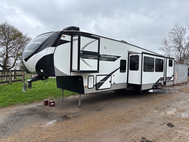 2021 Forest River Chaparral 40 ft T/A Travel Trailer