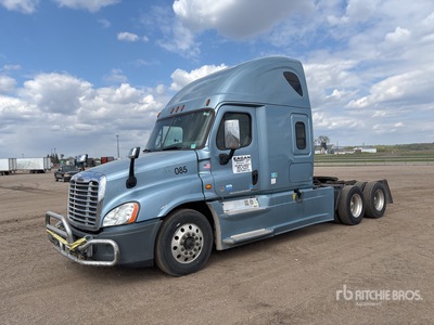 2016 Freightliner Cascadia 125 6x4 T/A Sleeper Truck Tractor