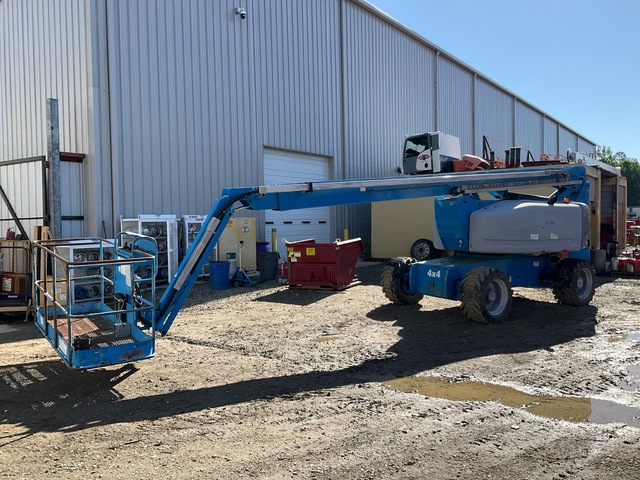 2006 Genie Z-80/60 4WD Diesel Articulating Boom Lift 2006 Genie Z-80/60 4WD Diesel Articulating Boom Lift