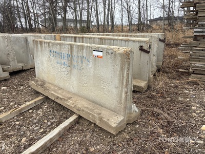 Quantity of (9) Jersey Barriers Attrezzatura industriale