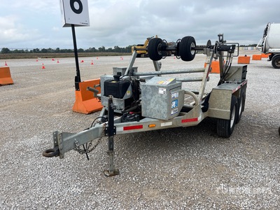 2022 Larson 7500G T/A (2) Przyczepa rolkowa