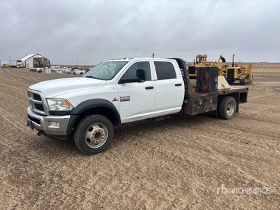 2018 Ram 5500HD 4x4 Crew Cab Platte vrachtwagen