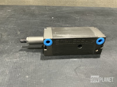 (2) Badger Truck Center 419 553 72 05 Linear Actuating Cylinder Assemblies