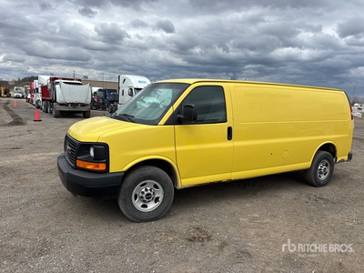 2015 GMC Savana 3500 Cargo Van