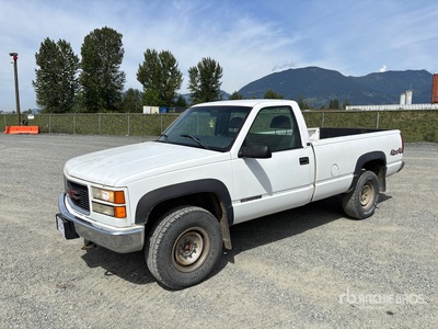 1997 GMC Sierra 2500 SL 4x4 Pick-up