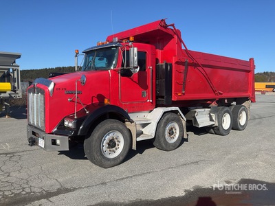 2000 Kenworth T800 8x4 Twin-Steer Camion à benne basculante D/E