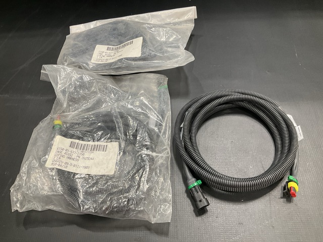 (36) Oshkosh 3829244 Wiring Harnesses