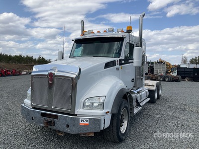 2017 Kenworth T880 6x4 Heavy Haul T/A Sleeper Truck Tractor