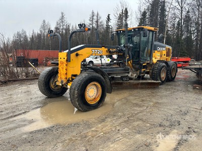 2015 John Deere 772G AWD Motor Grader