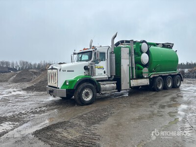 Tornado on 2006 Kenworth T800B 8x6 Ciężarówka z koparką próżniową