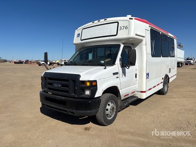 2013 Ford E-450 Econoline Bus