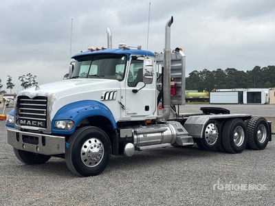 2009 Mack GU713 8x4 Heavy Haul Tri/A Day Cab Truck Tractor