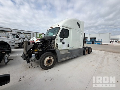 2014 Freightliner Cascadia 125 6x4 T/A Sleeper Truck Tractor (Inoperable)