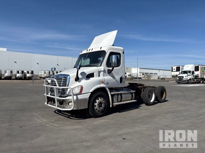 2016 Freightliner CA113 6x4 T/A Day Cab Truck Tractor