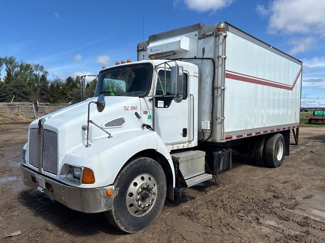 2005 Kenworth T300 4x2 Van Truck