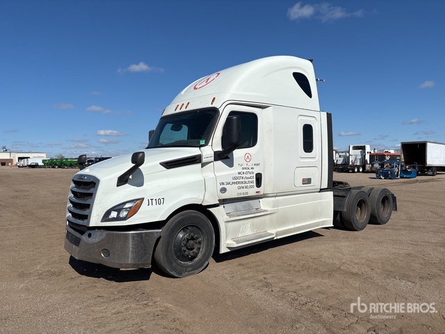 2019 Freightliner Cascadia 126 6x4 T/A Sleeper Truck Tractor