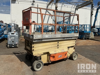 2016 (unverified) JLG 3246ES Electric Scissor Lift