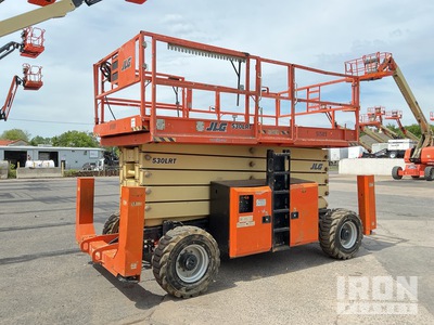 2017 JLG 530LRT 4x4 Diesel Elevador de tijera