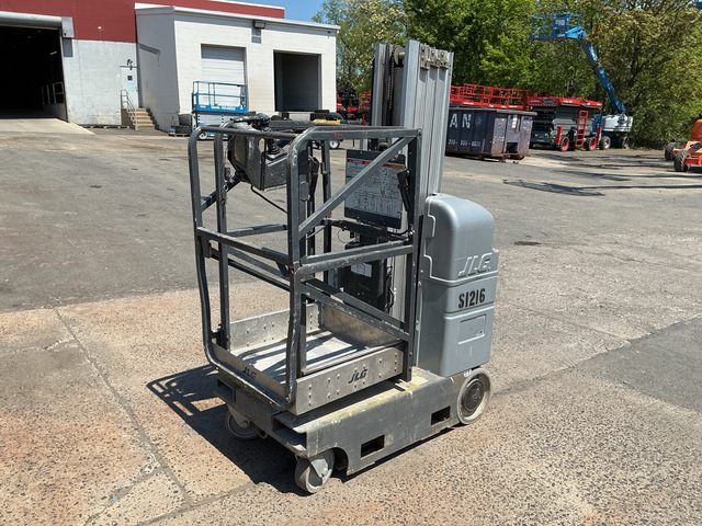 2014 JLG 20MVL Vertical Mast Lift