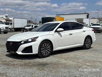 2023 Nissan Altima SV Automobile