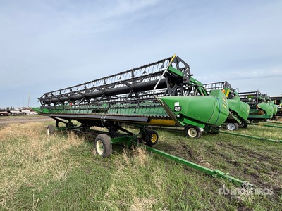 2013 John Deere 635D 35 ft Draper Combine Header