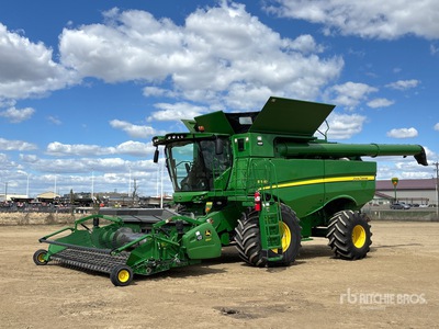 2013 John Deere S680 W/615P Header Combine Harvester