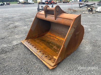 66 in Cleanup Excavator Bucket - Fits Kobelco 300