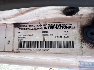 2007 Palfinger PK10000 Knuckle Boom on 2008 International 7300 4x2 Crew Cab Crane Truck