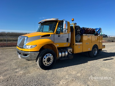 2017 International 4400 4x2 Service Truck