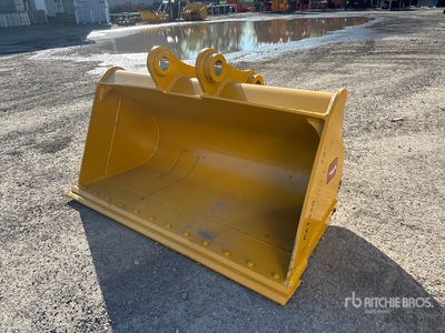 2026 HW BKT32072MUD 72 in Excavator Bucket (Unused)