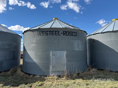 Westeel-Rosco +/- 3300 bu 4 Ring Grain Bin