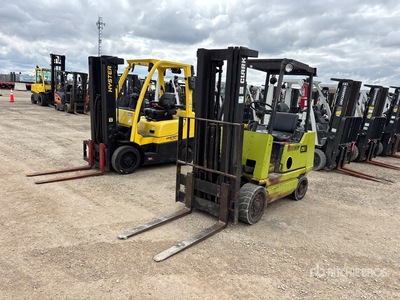 1994 Clark GCK25E 4500 lb Carrelli Elevatori