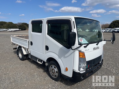 2017 年 Isuzu ELF 4x2 Crew Cab Table Top Truck