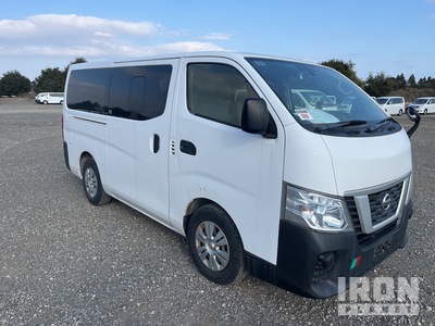 2017 年 Nissan Caravan Passenger Van