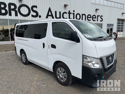 2017 年 Nissan Caravan Passenger Van